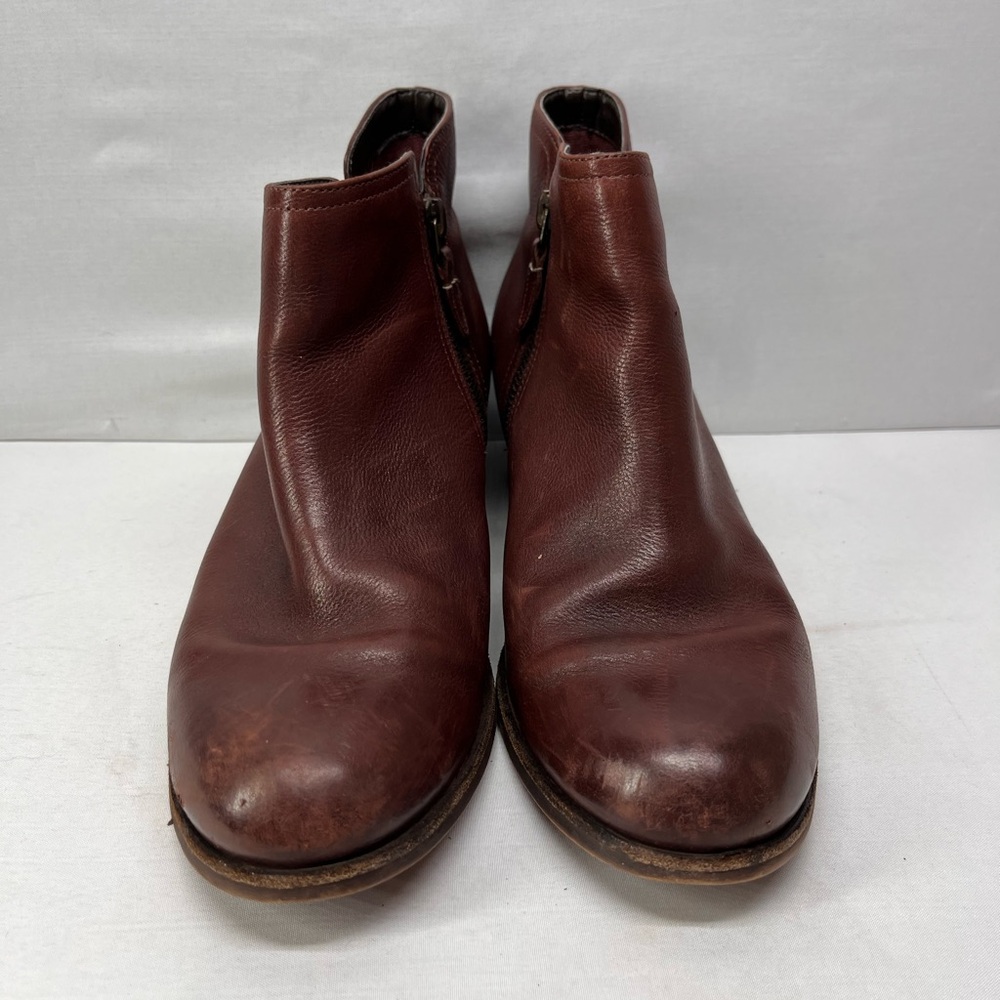Clarks‎ Women's Brown Leather Ankle Booties